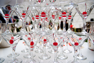 Пирамида из шампанского