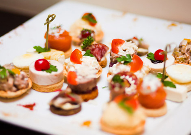 Фуршет оригинально