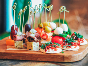 Вкусные канапе для фуршета