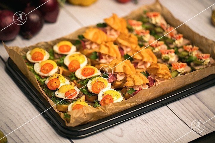 Сет 28 Канапе с мясом