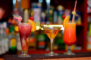 Выездной Коктейль бар