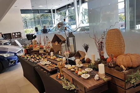 Фуршет в автосалоне Infiniti