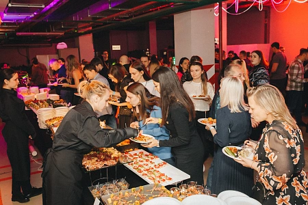 Фуршет на 700 персон QIWI