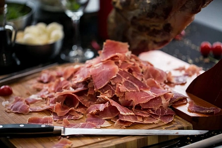 Фуршет в автосалоне Audi