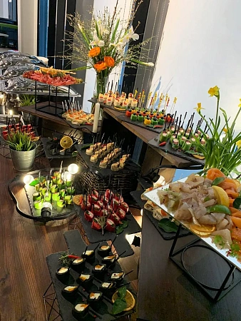 Food станции и фуршет на 8 марта