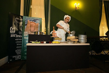 Фуршет в театре У Никитских Ворот
