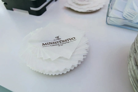 Оранжевый фуршет для GLO