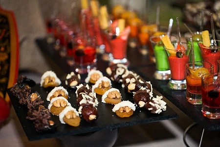 Фуршет в театре У Никитских Ворот