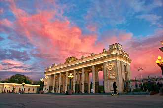Музыкальный салон в арке