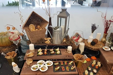 Фуршет в автосалоне Infiniti