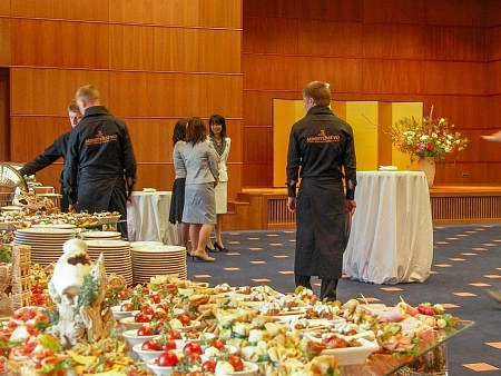 Прием в Посольстве Японии