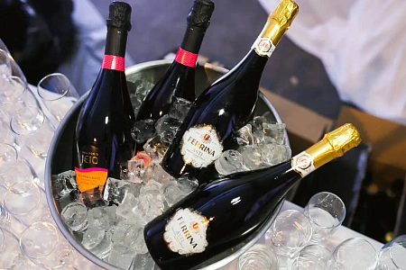 Корпоративный новогодний банкет в тематике «Нью-Йорк»