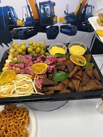 Фуршет на выставку спецтехники для 45 персон