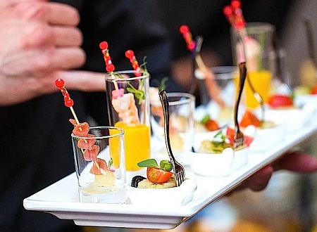 Презентация в Rouge Bunny Rouge