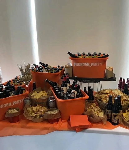 Фуршет в офисе компании GLO