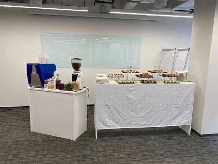 Фуршет на 50 персон для компании Алкон