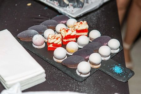 Черно-белая вечеринка