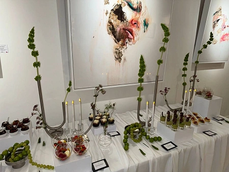 Фуршет на выставку современного искусства в Askeri Gallery
