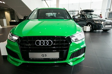 Фуршет в автосалоне Audi