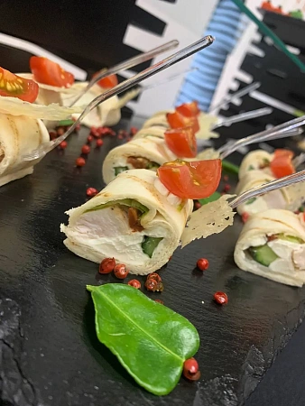 Фуршет и банкет на 100 персон для 1С