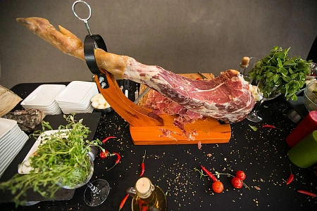 Фуршет в автосалоне Audi