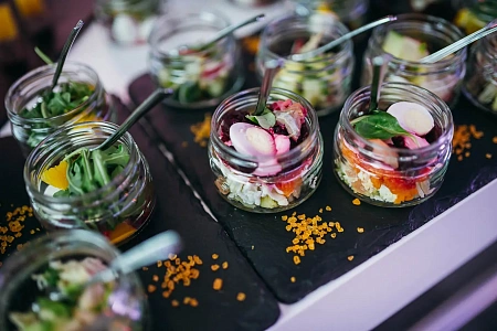 Оранжевый фуршет для GLO