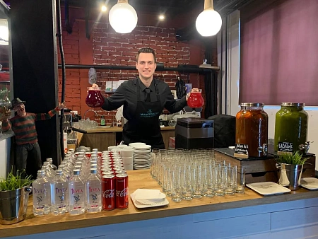 Фуршет на 65 человек на 8 марта