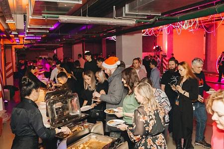 Фуршет на 700 персон QIWI