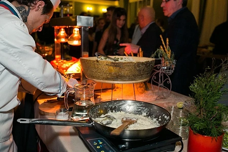 Фуршет в театре У Никитских Ворот