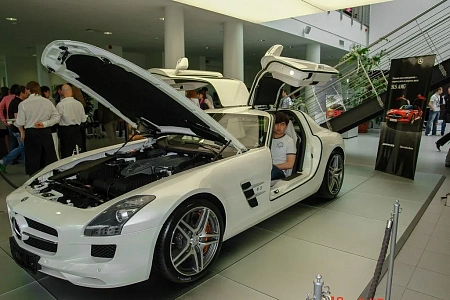 Тест-драйв Mercedes-Benz SLS