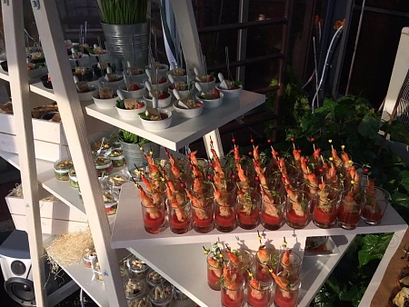 Фуршет на открытой террасе офиса