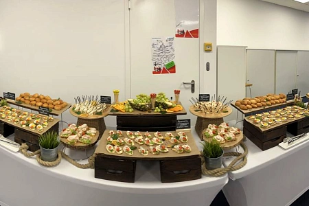 Завтрак на 70 персон Мерк
