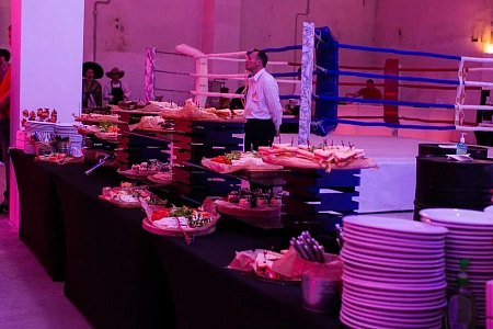 Стилизованный фуршет для РокетБанк