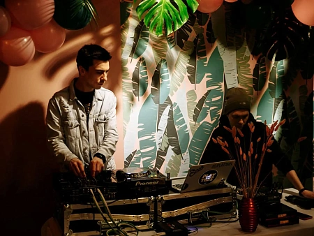 Открытие Салона Zаzеркалье