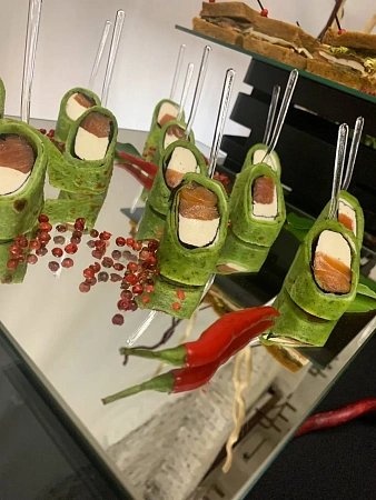 Фуршет и банкет на 100 персон для 1С