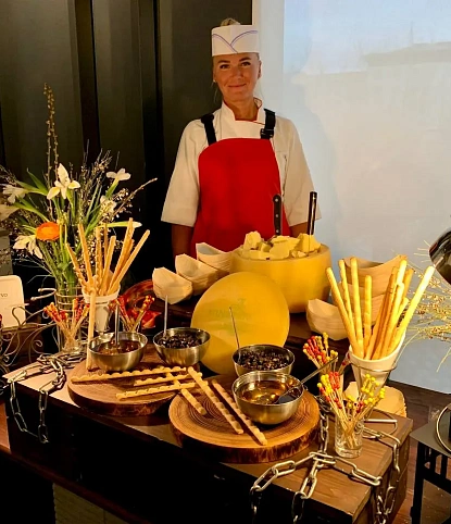 Food станции и фуршет на 8 марта