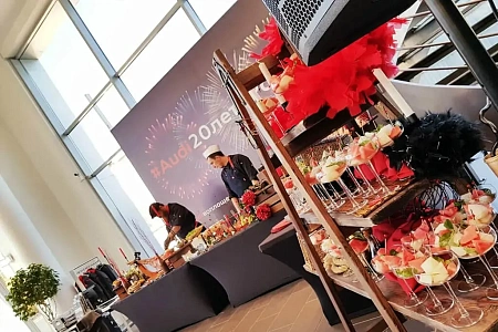 Анимационные станции для Audi