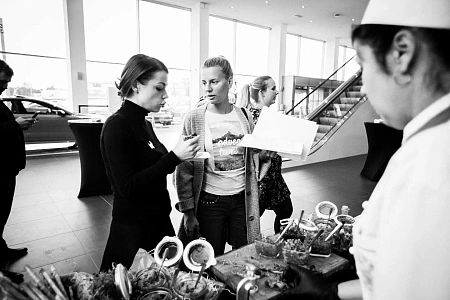 Фуршет в автосалоне Audi