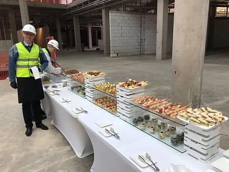 Фуршет в ТЦ "Акварель"