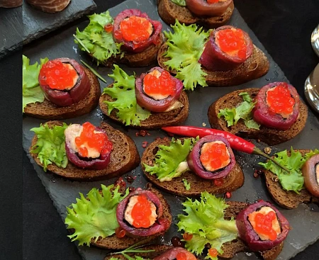 Фуршет и food станции на 75 персон