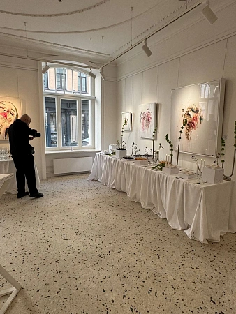 Фуршет на выставку современного искусства в Askeri Gallery