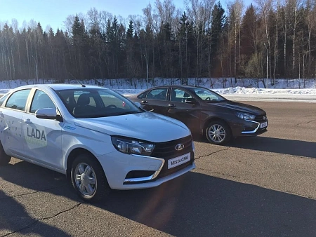 Фуршет на тест-драйв Lada