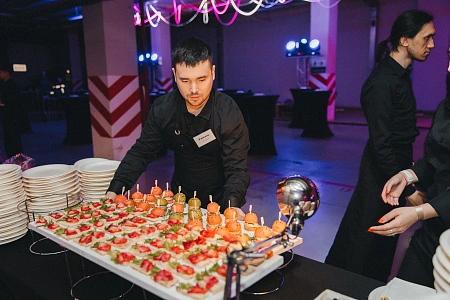 Фуршет на 700 персон QIWI