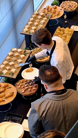 Фуршет на 45 персон для ООО «Яндекс.Вертикали »