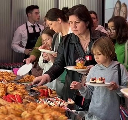 Фуршет на 130 персон Котекс