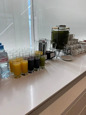 Кофе-брейки и фуршет на бизнес-мероприятие для 105 персон