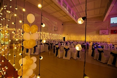 Банкет на выпускной вечер в школе