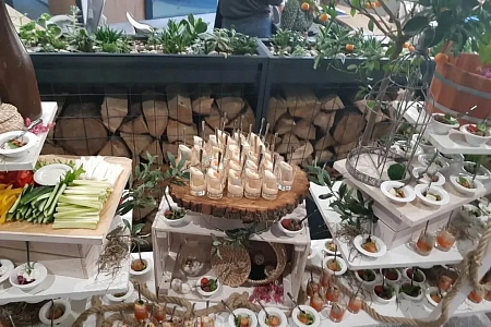 Фуршет в новом офисе агентства DPG