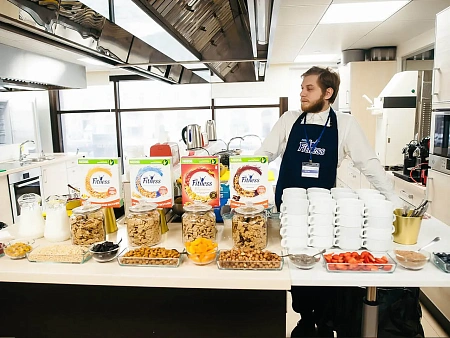 Завтрак для Девушек Компании Nestle