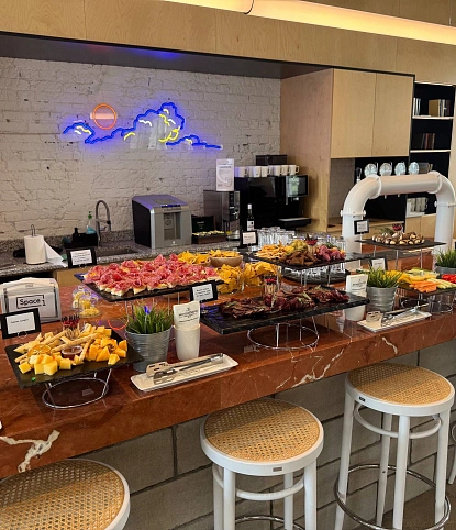 Доставка с обслуживанием на 50 персон Space 1